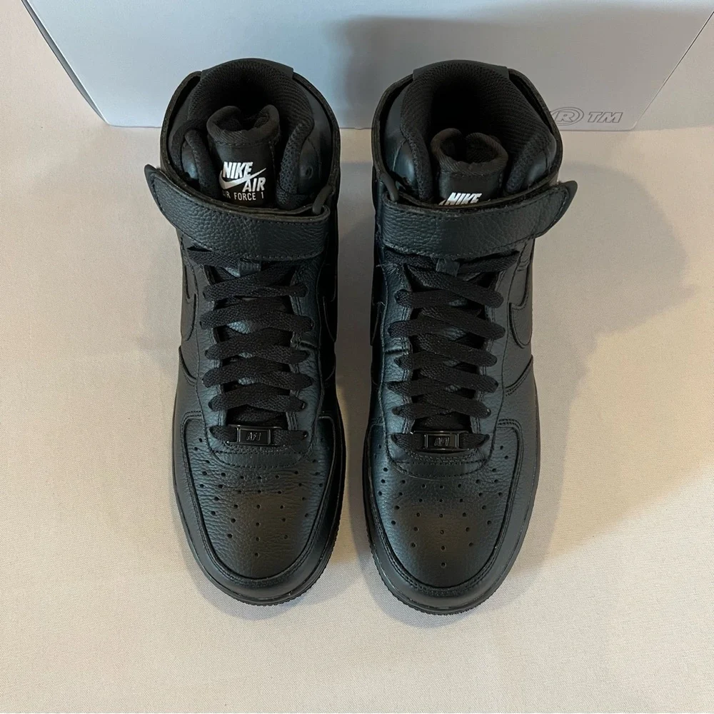 NIB Nike Air Force 1, Black, W Size 9 - Picture 6 of 8